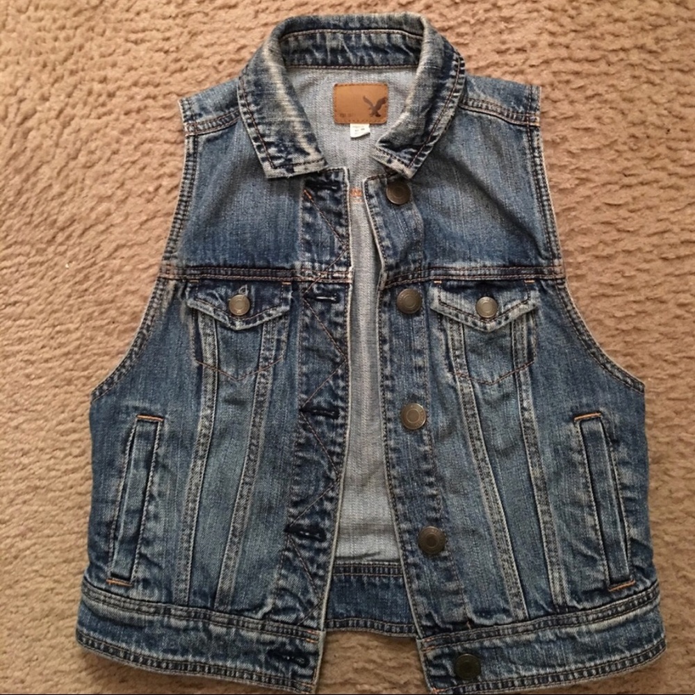 American Eagle Sleeveless Denim Vest